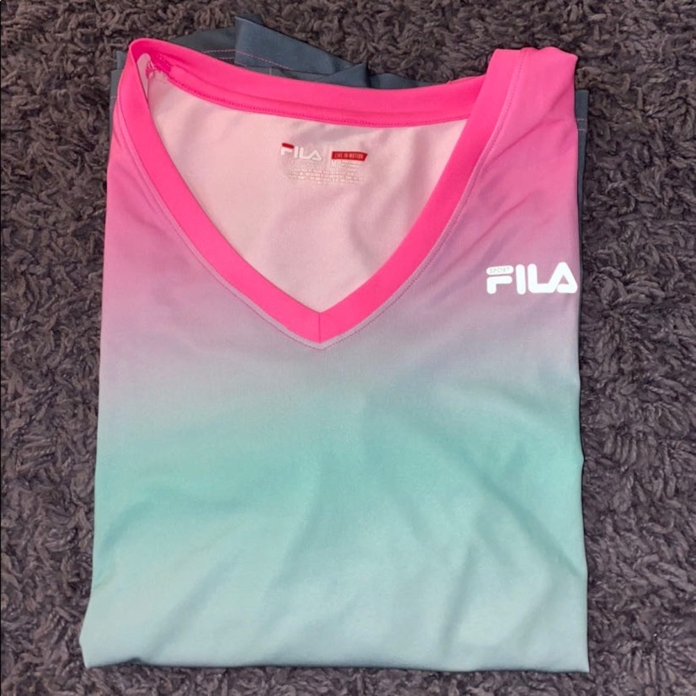 FILAS workout shirt - Picture 3 of 4